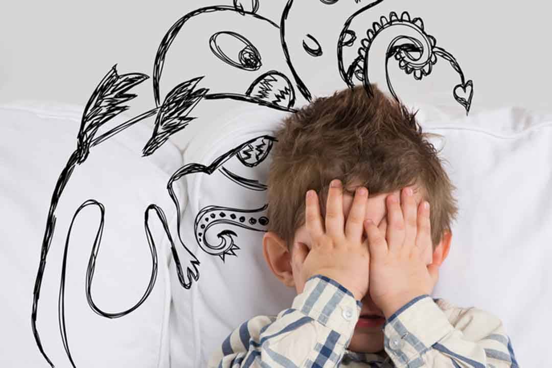 Детская психология: ребенок боится других детей