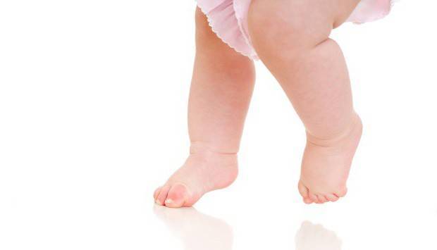 Ребенок ходит на носочках, что делать родителям? доктор позвонков