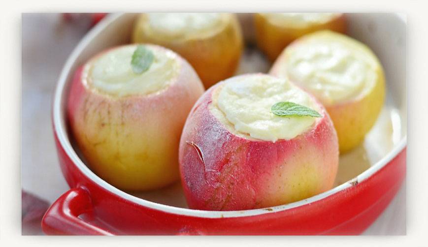 Печеные яблоки в духовке при лактации рецепт. полезные свойства печеных яблок при грудном вскармливании. как запечь с сахаром