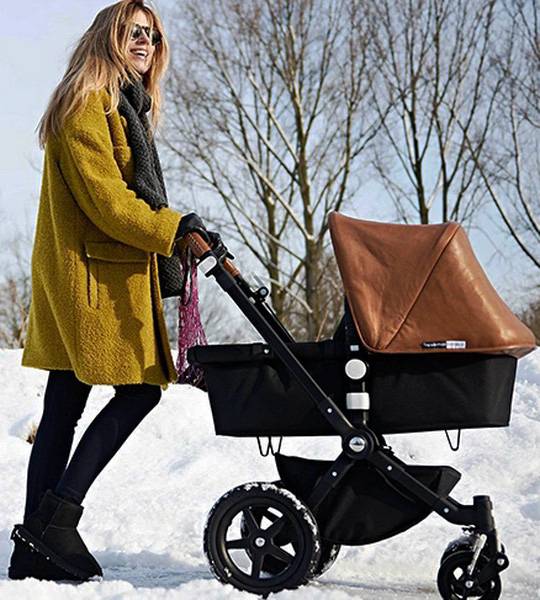 Как выбрать коляску для новорожденного зимой?