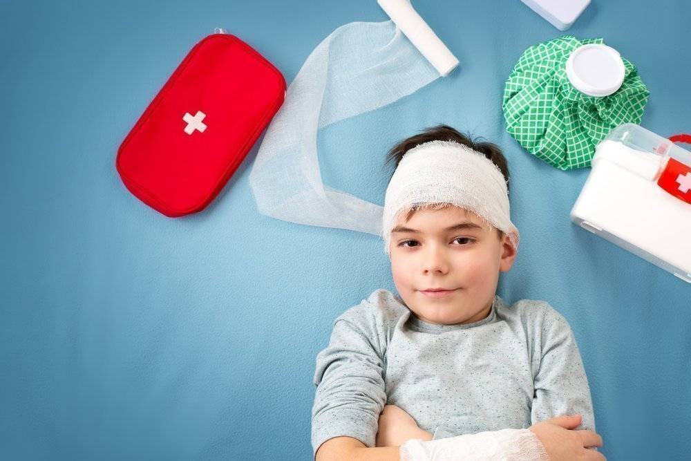 Что делать, если ребенок ударился головой: советы врача