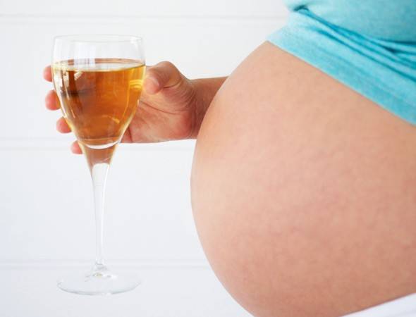 Можно ли пить вино или шампанское во время беременности? бокал шампанского при беременности: опасно ли это?