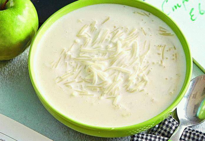 Как сварить молочную лапшу ребенку: рецепты приготовления молочного супа с вермишелью