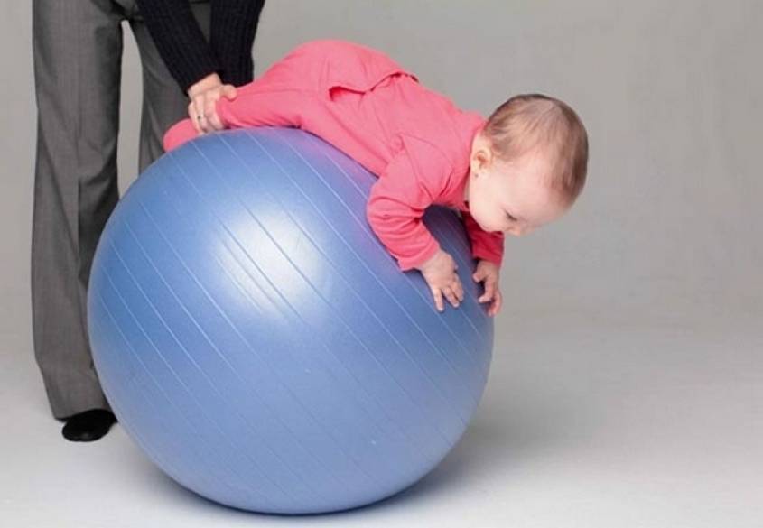 Мяч для массажа для новорожденных: гимнастический фитбол для грудных детей