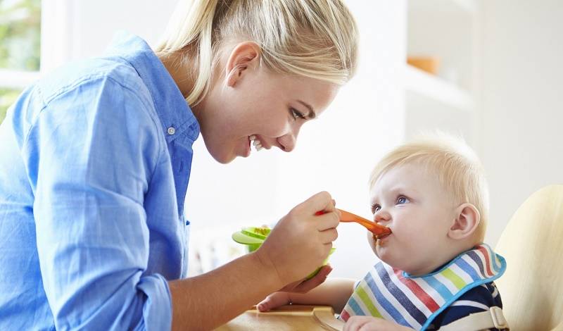 Можно ли кормить ребенка разными смесями: особенности питания при искусственном вскармливании