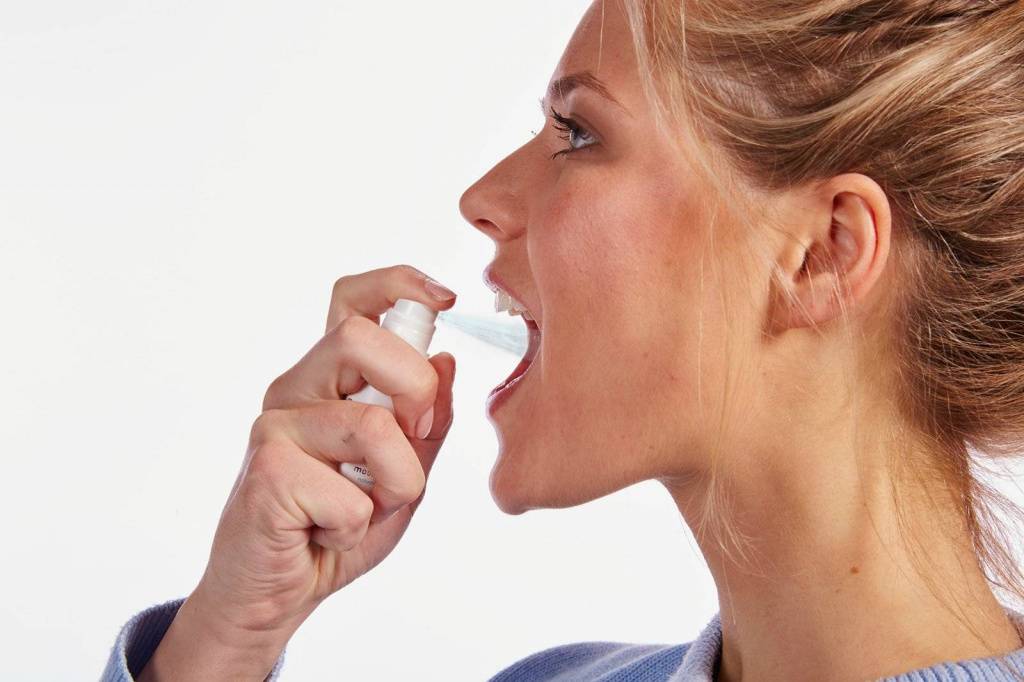 Боремся с пятью основными причинами неприятного запаха изо рта у ребёнка