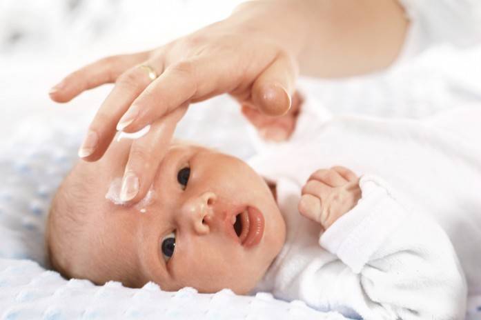 Уход за кожей новорожденного ребенка