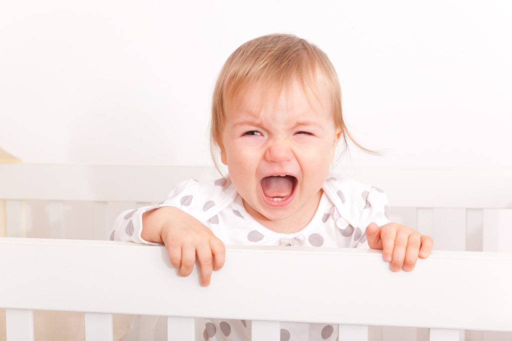 Почему ребенок плачет, когда просыпается