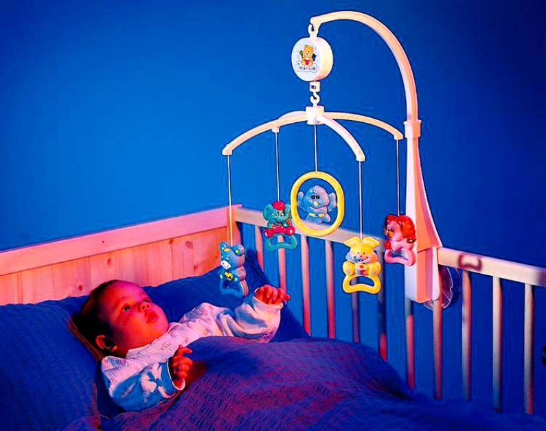 Мобиль на кроватку для новорожденных: рейтинг лучших, таких как "тини лав", "фишер прайс" и другие, а также правила, которыми нужно руководствоваться при их выборе