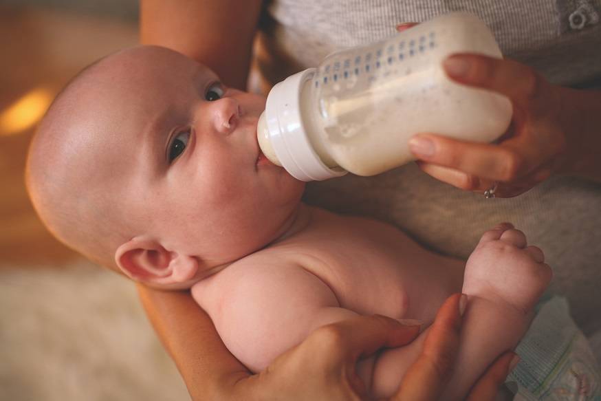 Как понять, что ребенок не наедается грудным молоком
