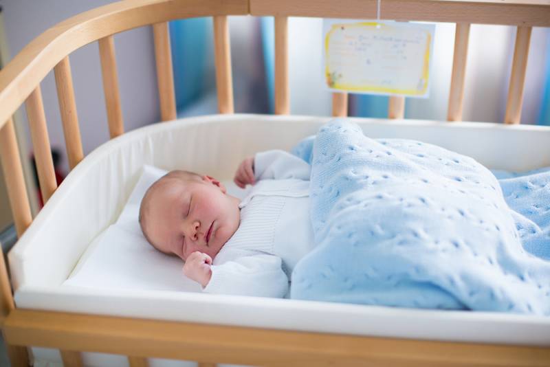 Как уложить спать новорождённого?