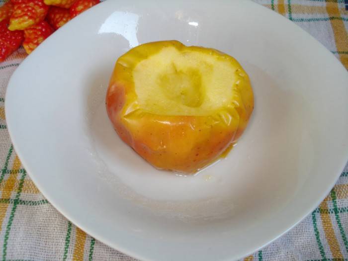 Печеное яблоко для грудничка рецепт - полезное женщинам