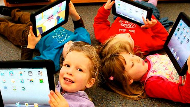Влияние смартфонов на детей: можно ли детям пользоваться гаджетами