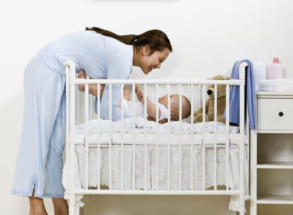 Как научить ребенка засыпать самостоятельно? как приучить ребенка спать отдельно от родителей?