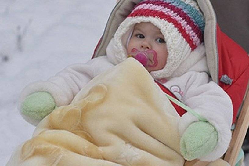 У новорожденного холодный нос дома, в роддоме, на прогулке – причины явления