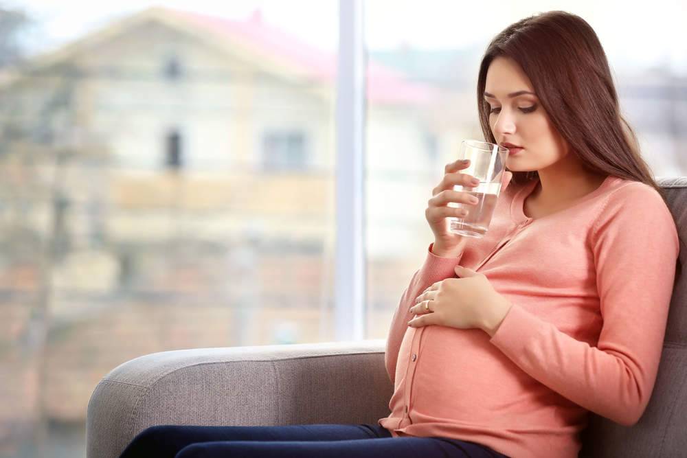 Что можно и что нельзя пить беременным? можно ли беременным газированную и минеральную воду, кока колу?