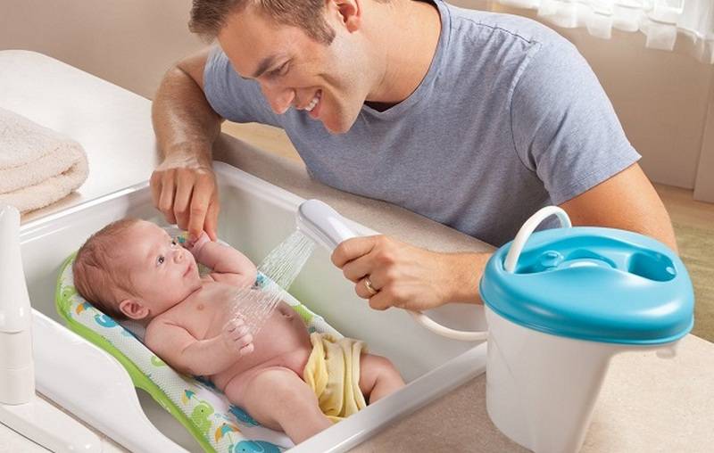 Как купать новорожденного ребенка