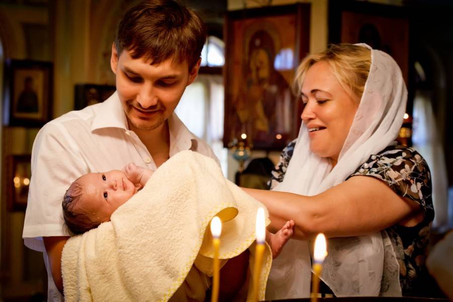 Когда крестить новорожденного?