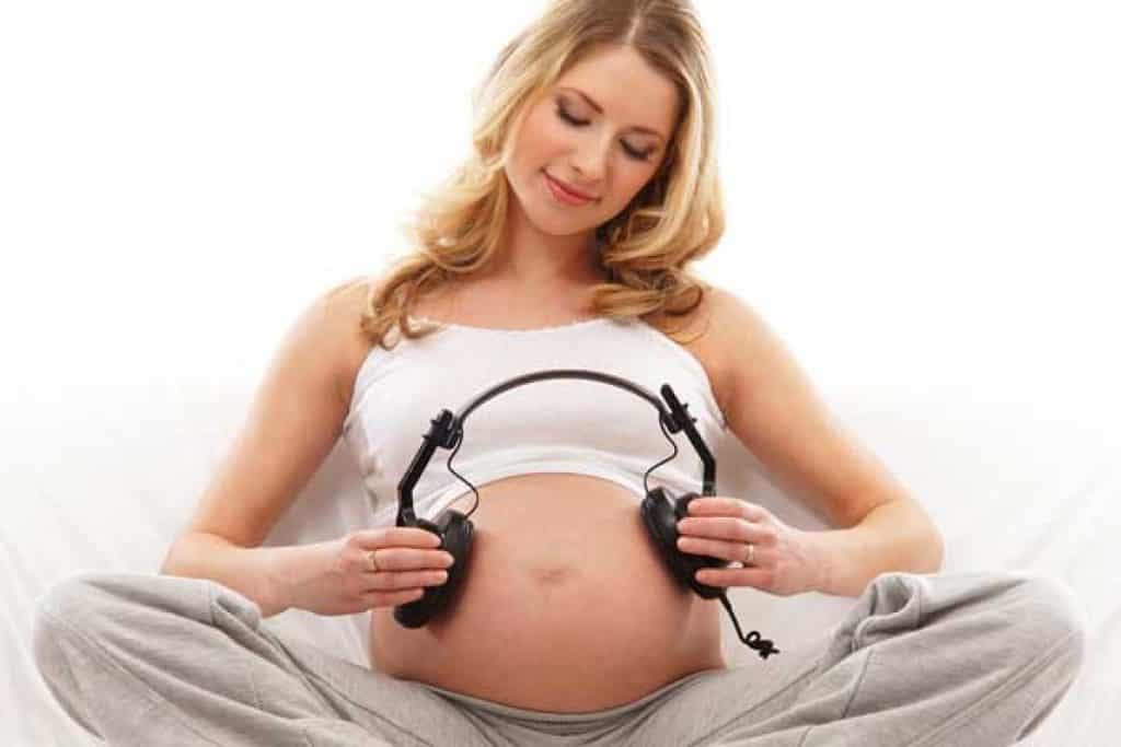 Музыка при беременности оказывает благоприятное воздействие на будущего малыша