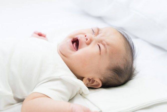 Почему могут возникать хрипы у грудного ребенка при дыхании?