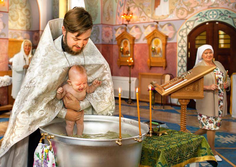 Правила крещения ребенка в православной церкви