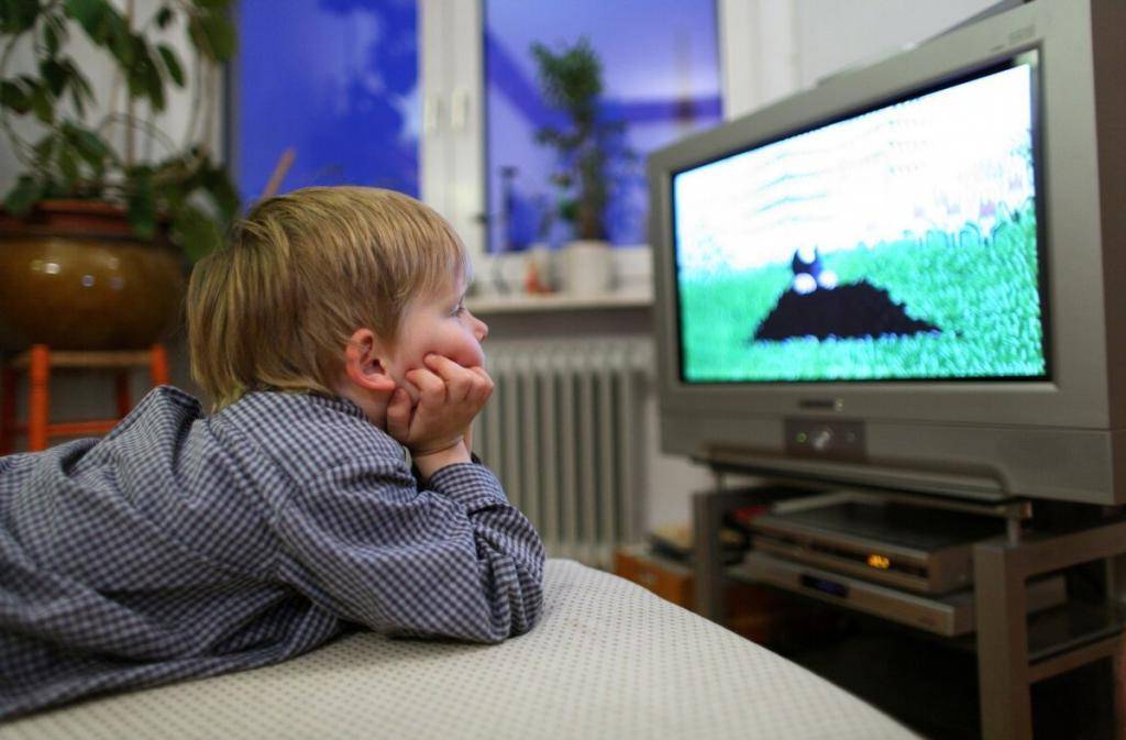 Ребенок и телевизор или вред телевизора для детей