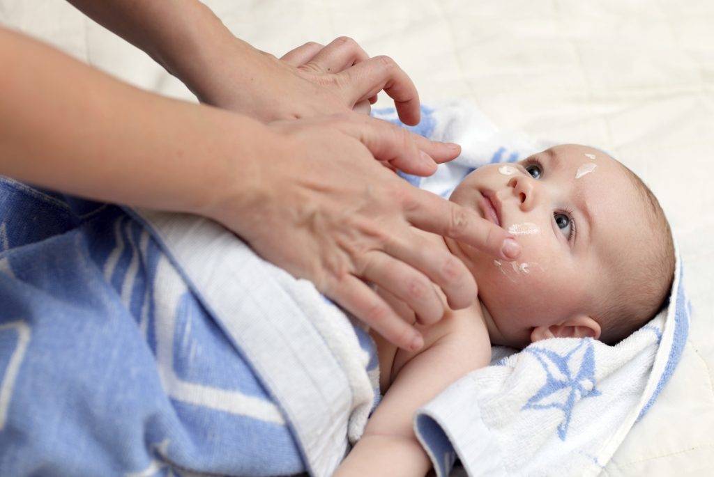 Уход за глазами новорождённого: советы, препараты - "здоровое око"