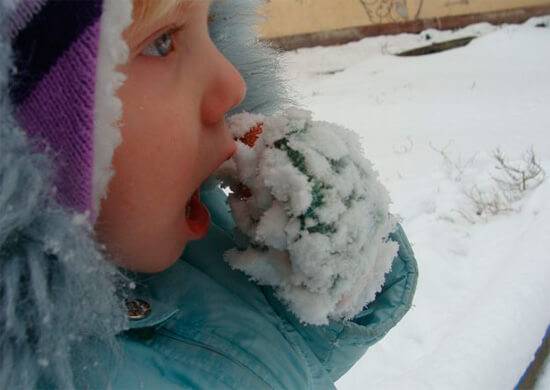 Обморожение у детей: признаки и первая помощь