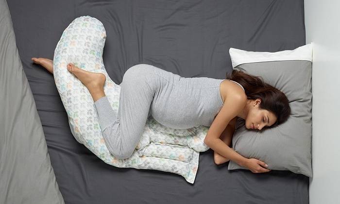 Как спать при беременности на ранних и поздних сроках, какие позы для сна правильные?