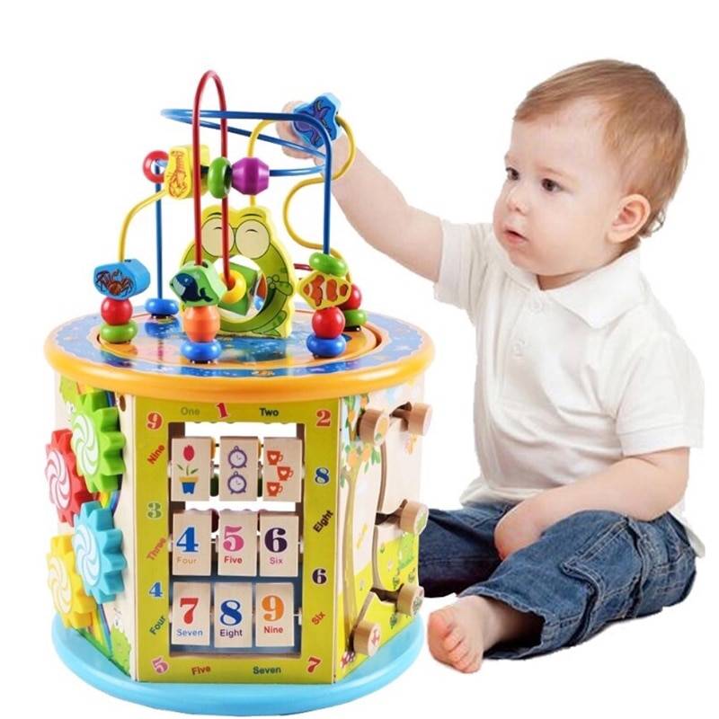 Детский мир: какие игрушки нужны ребенку в 9 месяцев?