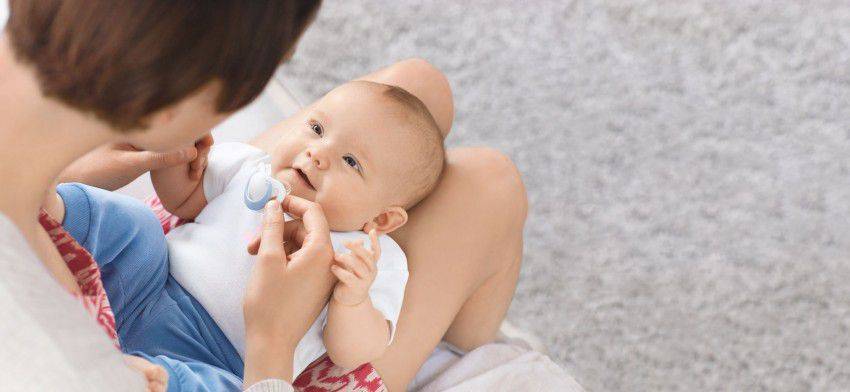 Процесс образования грудного молока и как ребенок сосет грудь