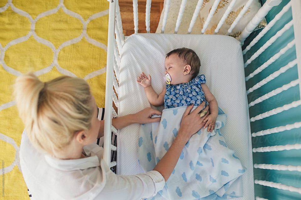 Почему ребенок в 3 месяца плохо спит днем и ночью