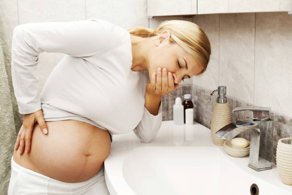 Тошнота при беременности: терпеть или бороться?