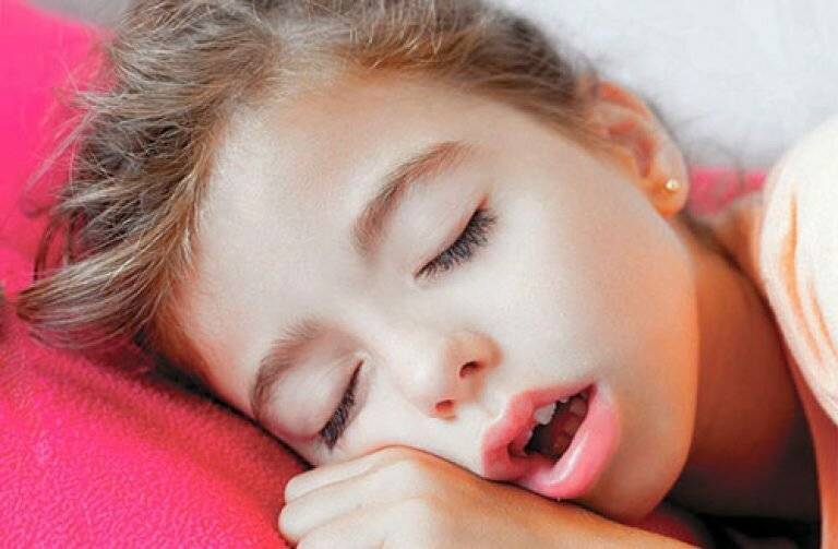 Заложенность носа в положении лежа и по ночам: диагностика и лечение