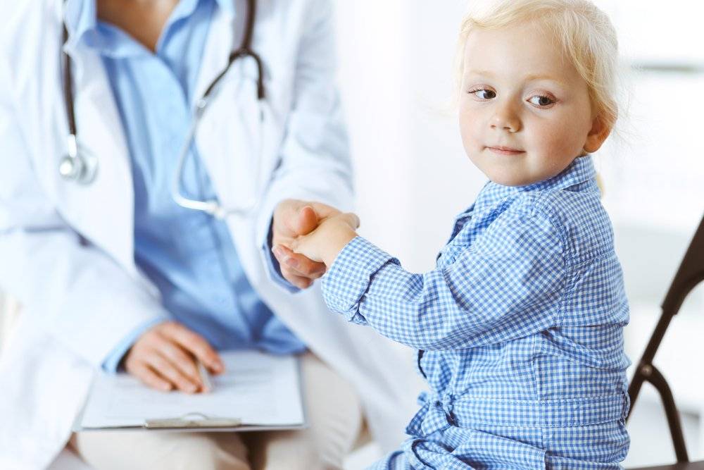 Нервный тик у ребенка: симптомы и лечение, советы родителям при нервных тиках у детей
