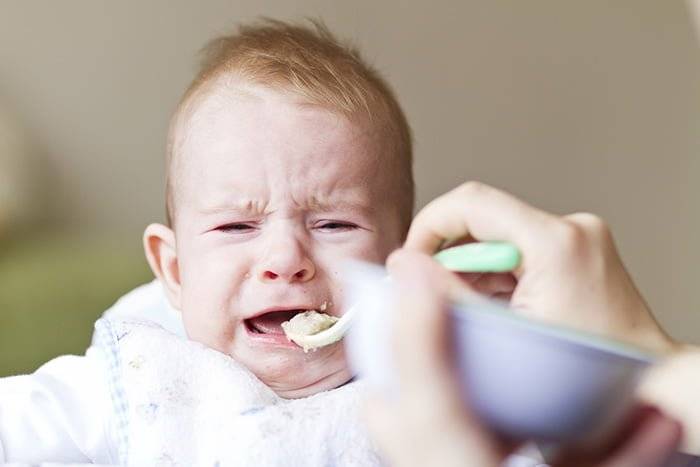 Почему ребенок не ест прикорм или плохо ест прикорм