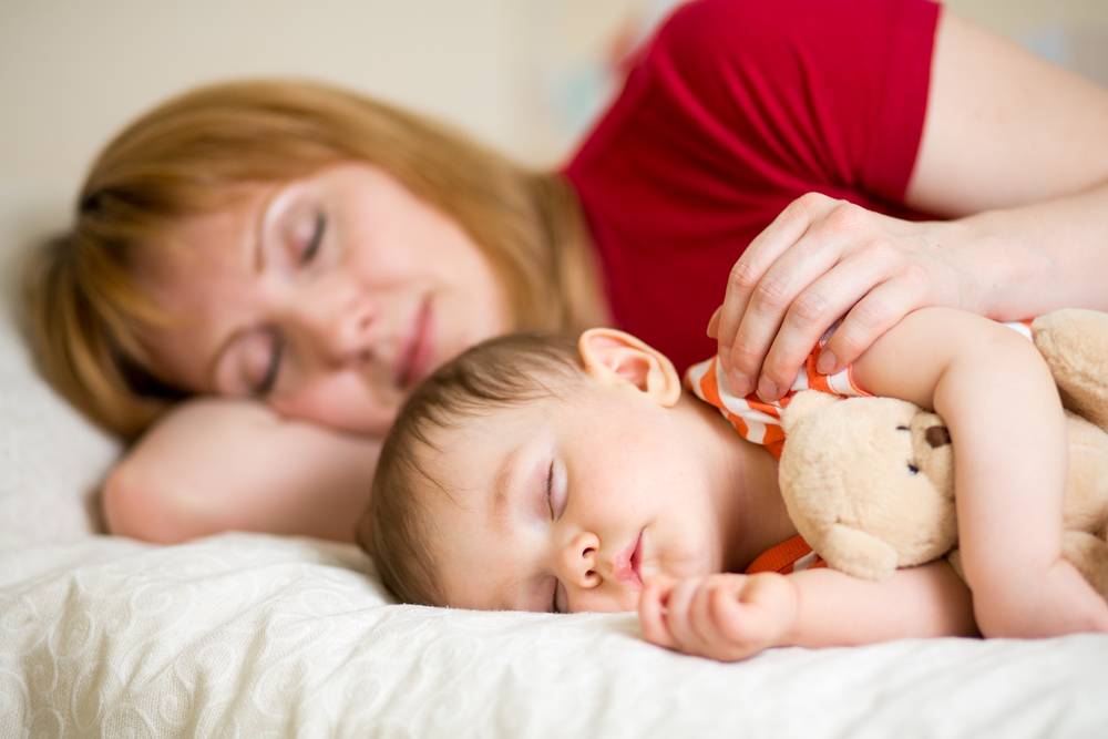 Ребенок засыпает при кормлении на гв - все о беременности