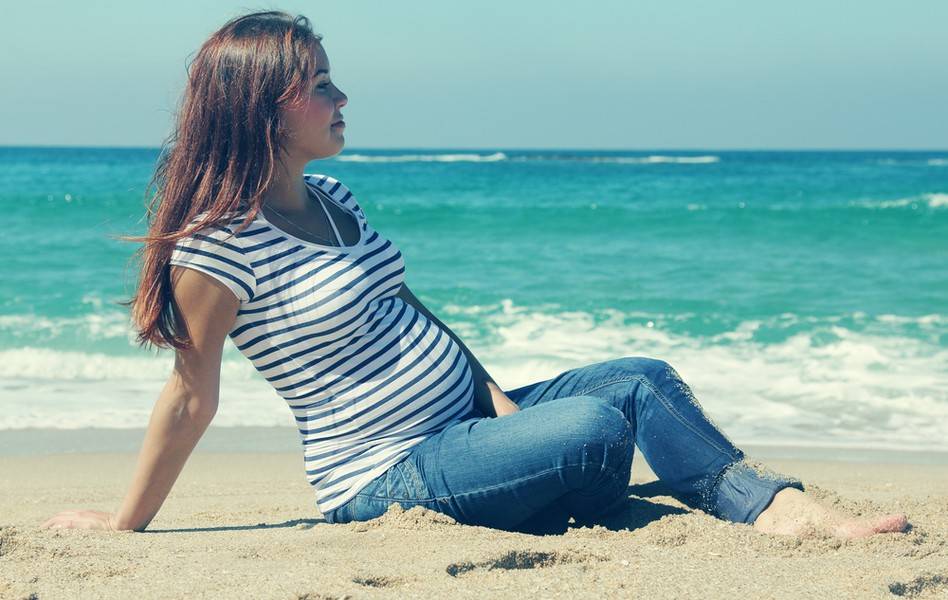 Загар при беременности: как влияет солнце на ранних сроках, во втором и третьем триместре, средства для загара