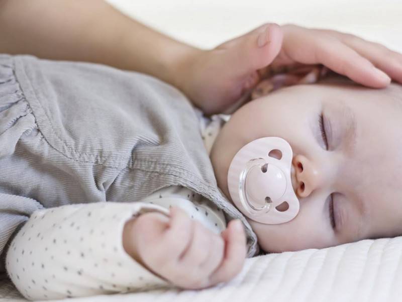 Методики обучения самостоятельному засыпанию ребенка: сравниваем только самые проверенные и эффективные