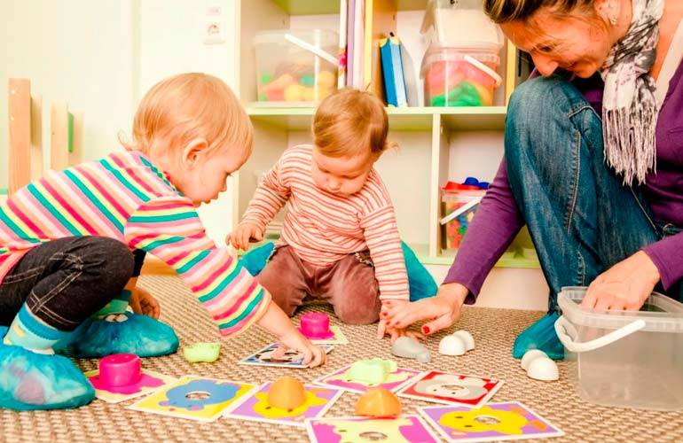 Чем занять ребенка в 2 — 3 года, когда игрушки надоели