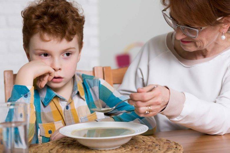 Чем чревато принуждение ребенка к еде