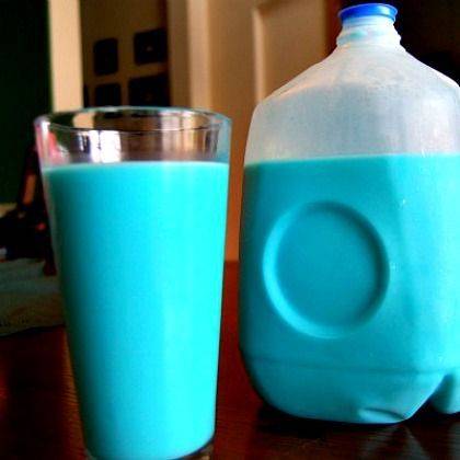 Новости: грудное молоко матери стало голубого цвета. это по-настоящему волшебная реакция организма