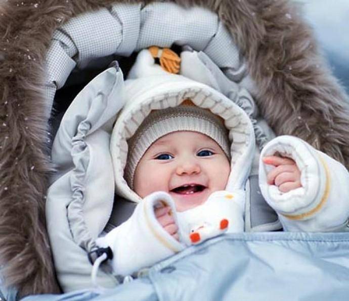 Как одевать зимой ребёнка на прогулку: список необходимых вещей