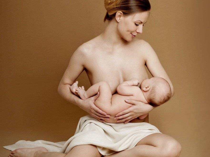 Как подготовить грудь к кормлению малыша? мыть или не мыть? надо ли обрабатывать грудь перед каждым кормлением