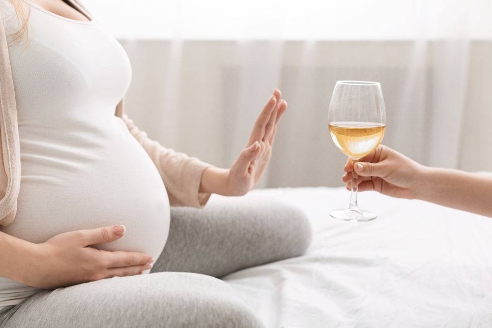 Дайте 2 бутылки, или можно ли беременным пить пиво?