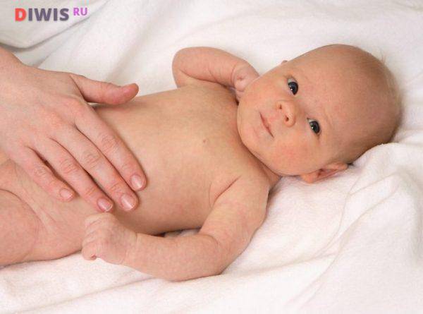 Почему не нужно показывать новорождённого посторонним: суеверия и научные доводы