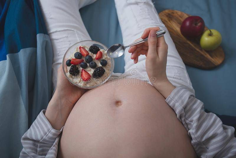Стоит ли кушать овсянку при беременности?