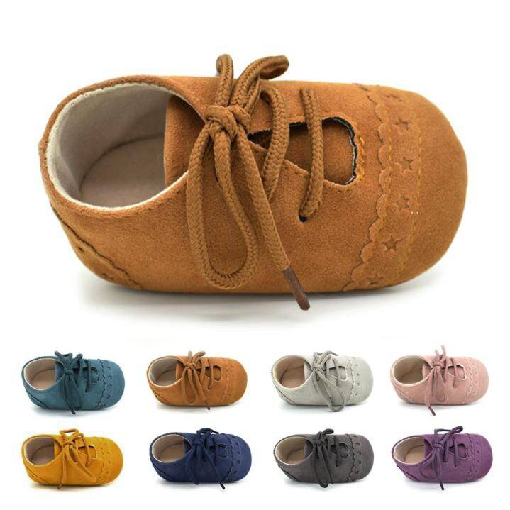 Как выбирать первую обувь для ребенка