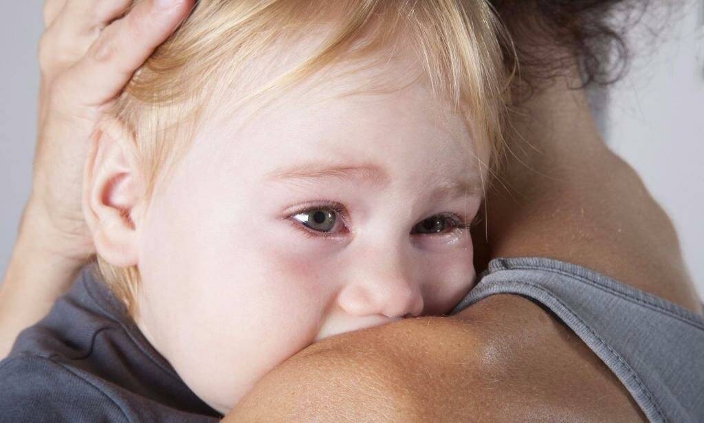 Ошибки, которые допускают многие родители, когда ребенок плачет