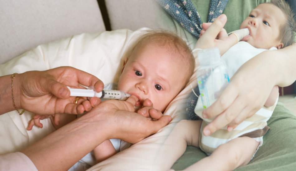Как кормить новорожденного из шприца: способ проведения с пальцем и без